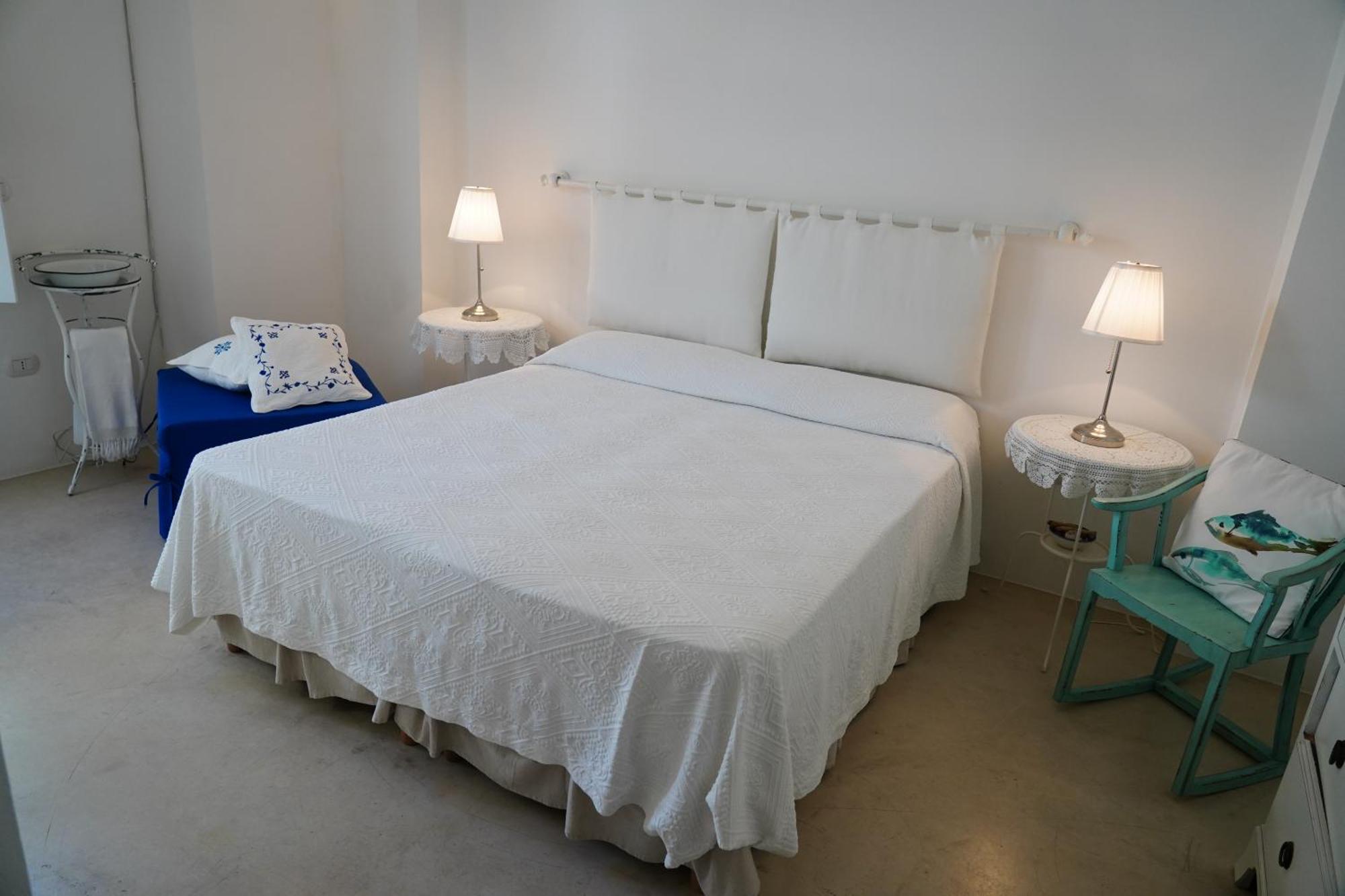 B&B Vie Del Mediterraneo Порто Чезарео Екстериор снимка