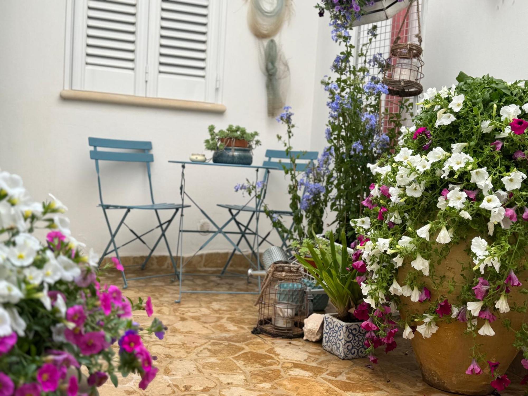 B&B Vie Del Mediterraneo Порто Чезарео Екстериор снимка